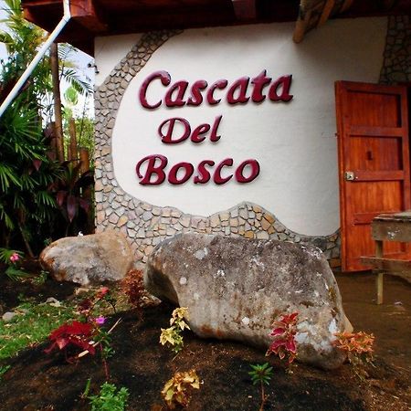 Cascata Del Bosco Cabinas Hotel San Vito Esterno foto